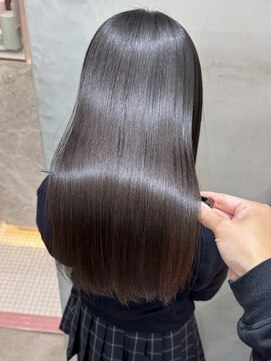 トウキョウマスタード(TOKYO MASTARD) オリーブグレー/レイヤーカット/黒髪/マロンベージュ/入谷