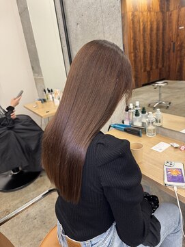 Ribbon Straight×艶感美容液care【表参道/縮毛矯正】