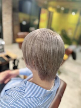 フロー 新宿(FLOW) プラチナシルバー