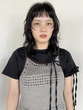 レス 伏見(LESS) 黒髪レイヤースタイル