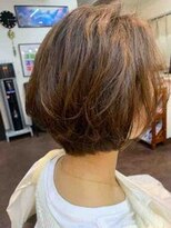 アウスレーゼ(Auslese) 動きのあるボブスタイル