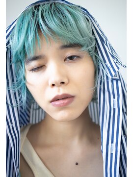 トネリコ(toneriko) 左右に流れる前髪