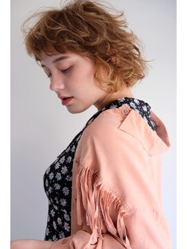 ラレイ(Lalei) 【表参道/青山】イエローベージュ×くせ毛風ショート【ささき】