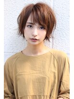レウナ 外苑前(Reuna)&nbsp;大人可愛くニュアンス束感ショート　３０代４０代に人気
