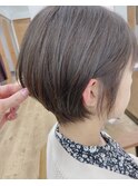 ラベンダーベージュとショートボブ