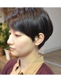 暗髪ショート