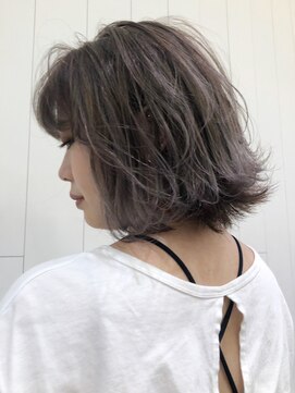 アイティー バイ アルバム 浦和店(IT by ALBUM) ライトグレー_オリーブカラーセミウェットウェーブ_ba244201