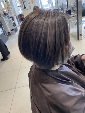 ヘアアンドビューティー クアトロ 戸祭店(QUATRO) 脱白髪ハイライト