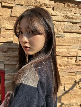 ピークアブー 表参道(PEEK-A-BOO) ロングレイヤー 斜めバンググレージュカラー髪質改善