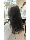 オリーブベージュ