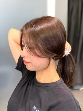 シェス 梅田茶屋町(shes) センターパート×顔周りカット/アリサ