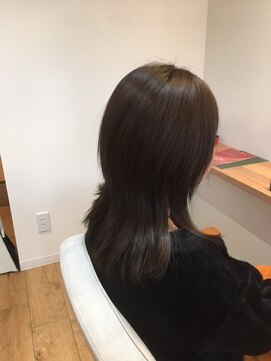 ピスタ(pista) 当店人気グレイカラーのオリーブ