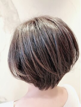 ウノプリール 西梅田ハービスプラザ店(uno pulir) 【KEN YODA】ショートボブ