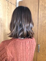 ヘアホスピタル ファニーフェイス(HAIR HOSPITAL funny face)&nbsp;[まるやま]肩ライン切りっぱなしボブ/暗めカラーデザインカラー