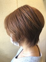 パボーネ(Pavone)&nbsp;前下がりボブ