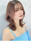 フェイスレイヤーが色っぽく抜け感を演出する