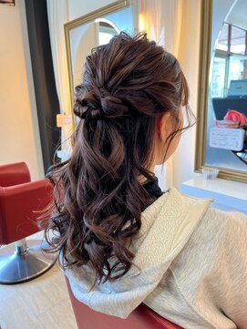 スタジオ ジョイ STUDIO Joy 下垂木店 ハーフアップアレンジ