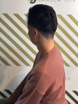 バーバーバー アカバネ(BARBER-BAR AKABANE) ビジネスマンの信頼感溢れる黒髪ショートヘア ハーフバック#3