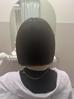 エレノア 川崎(Eleanor) パツッとボブ