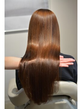 そう 札幌 人気No.３潤艶酸性ストレートカットカラー