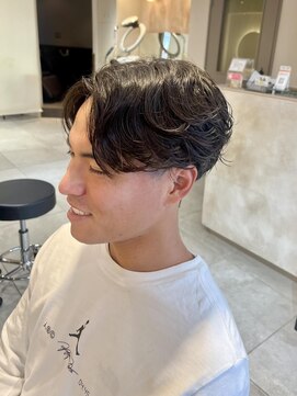 キャンバス バイ ネオリーブ 横浜西口(Canvas by neo.) メンズパーマ　フェザーパーマ　センターパート　横浜