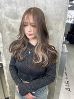 キング 高槻(K!ng)&nbsp;ハイライトカラーミルクティーベージュレイヤーカット