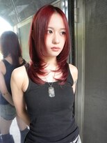 デコ(DECO)&nbsp;RED × medium hush cut