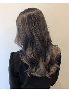 エンタリティリット(entality lit) 韓国風×グレージュカラー