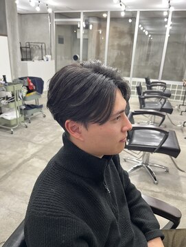 カレント 蕨(THE CURRENT) 毛流れセンターパート