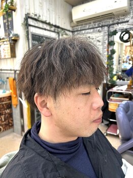 アールツープラスイワサキ(R2+イワサキ)の写真/1939年創業の歴史が長く技術力の高い理容室《R2+イワサキ床や》。男の身だしなみをトータルでご提案★