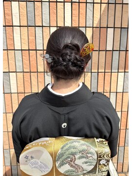 コティ(Kotii) 上品まとめ髪×留袖着付け