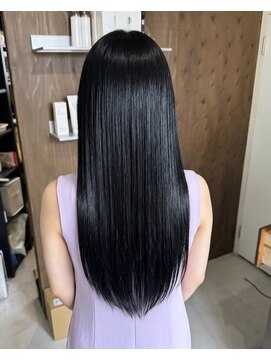 零秒女髪 千里丘店 黒髪ストレートで魅せる上品艶ロング髪質改善艶髪美髪艶感