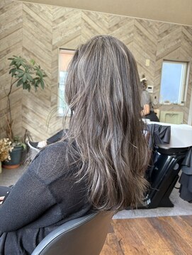 サンタベリー美容室 大人ハイライトカラー×レイヤーカット