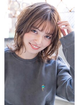 ケイト(kate) kate大宮 マロンベージュ×小顔外ハネミディ