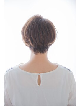 レーヴ リゾート 池袋(Reve resort) アッシュカラーツヤ感ノーブル前下がりショート