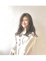 イルソーレ(il sole)&nbsp;ワンレングスローレイヤ巻き髪スタイル