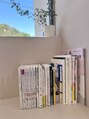 アヤヘアー(aya hair) 施術中のお時間もお好きな本を選んでまったり読書タイムにも。