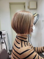 榮美容室 本店 ハイトーンボブ
