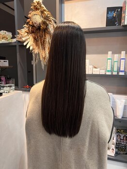 シエン(CIEN)の写真/柔らかく自然な仕上がりでうねりを解消☆思わず触りたくなる手触りの良いストレートを体験ください！
