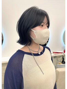 サンド 鹿児島中央(sand) @ayumi.sand ボブ　ネイビーブルー　くびれボブ