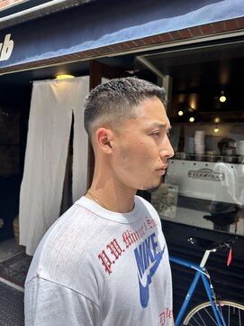 ハブ(Hub) クロップスタイル