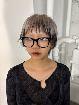 レコ 渋谷(LECO) ホワイトとブラックコントラストデザイン