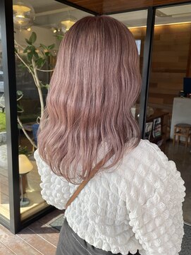 ヘア プロデュース キュオン(hair produce CUEON.) ピンクベージュ×ハイトーン