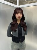 ピンクブラウンのレイヤーを活かしたスタイル
