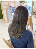 オリーブグレージュ×レイヤー