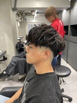 ハイプ 名古屋栄(HYPE)&nbsp;【Mackey】スペインカール×フェードカット