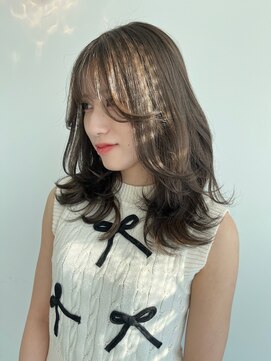 アマンドール(Aman D'or) ミディアムレイヤー×ミルクブラウン