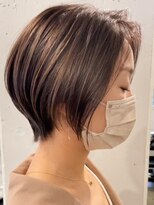 表参道白髪ぼかしくびれショートボブアッシュベージュ40代50代