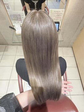 エム インターナショナル 春日部本店(EMU international) 肌が映える透明感カラー