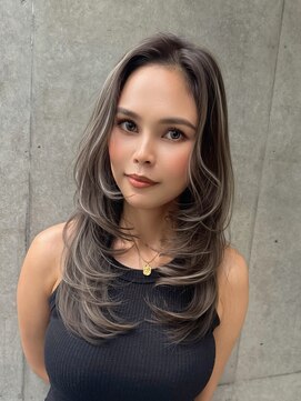 トゥイン 八王子(TWIN) 海外ヘアハイライトカラーブリーチレイヤーカット